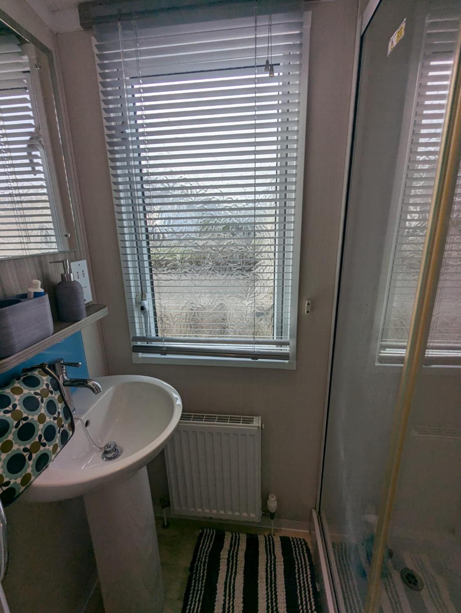 Beautifully Presented Dog Friendly Caravan On Very Popular Littlesea Holiday Haven Park Weymouth Wyke Regis エクステリア 写真